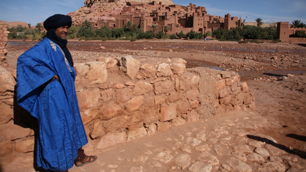 Familienreise durch Südmarokko, Blauer Mann Kasbah Ait Benhaddou