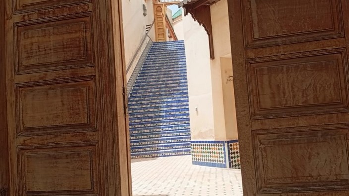 Tor der Bibliothek al-Qarawiyyin in der Medina von Fès