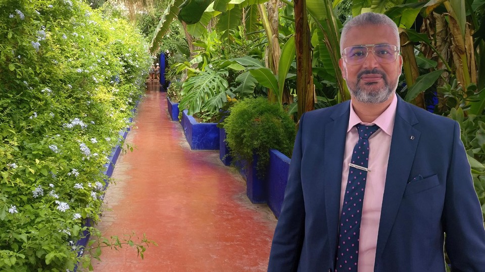 Mounir Lougmani im Garten Yves saint Laurent in Marrakesch