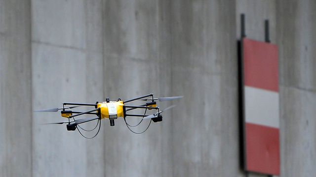 Überwachung von Stromleitungen durch Drohnen, Foto: barlamane.com