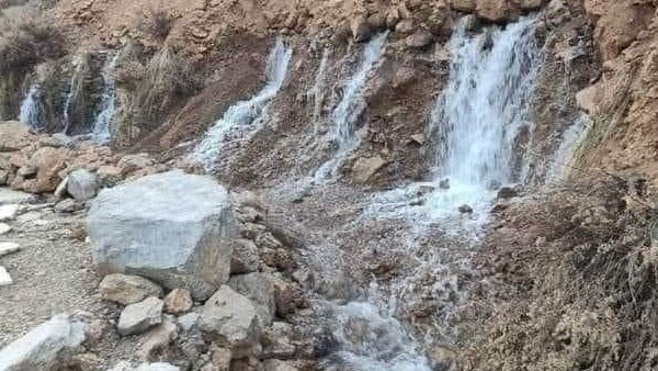 Rund 70 neue Wasserquellen sind durch das Erdbeben entstanden, Foto: barlamantoday.com