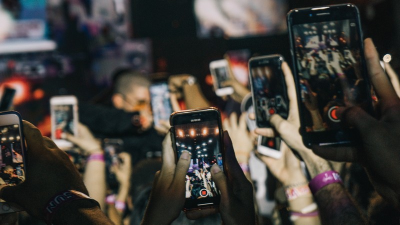 Wenn das Virtuelle das Reale ersetzt, Foto: Gian Cescon auf unsplash.com