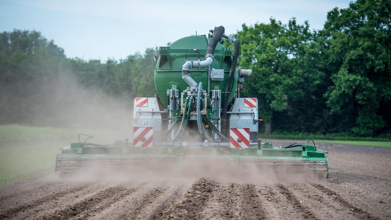 Feld bestellen. Foto: Wolfgang Ehrecke auf Pixabay