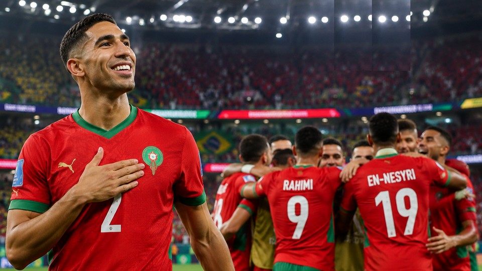 Symbolbild Achraf Hakimi und die mar. Mannschaft
